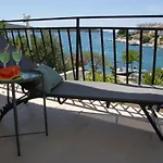 Beachfront Nikol Zaboric