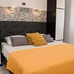 Beachfront Nikol Zaboric