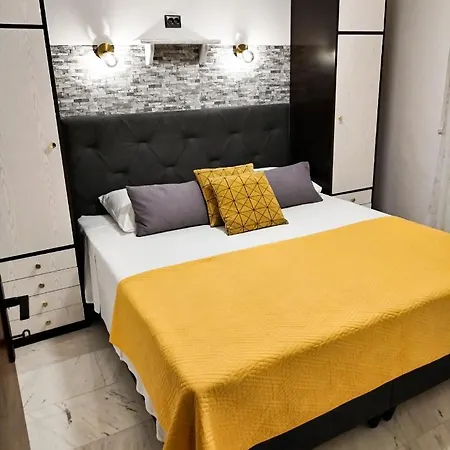 Beachfront Nikol Apartamento Zaboric