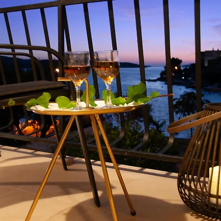 Apartamento Beachfront Nikol *