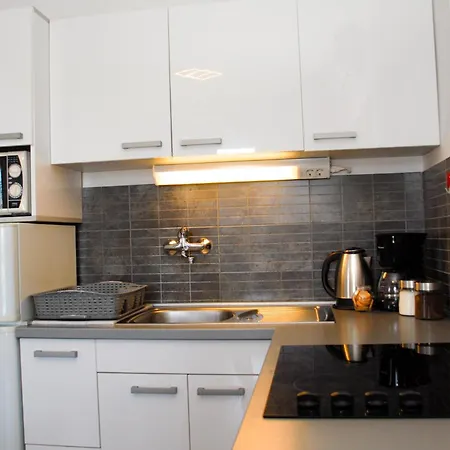 Beachfront Nikol Appartamento