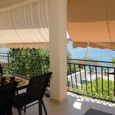 Beachfront Nikol * Zaboric