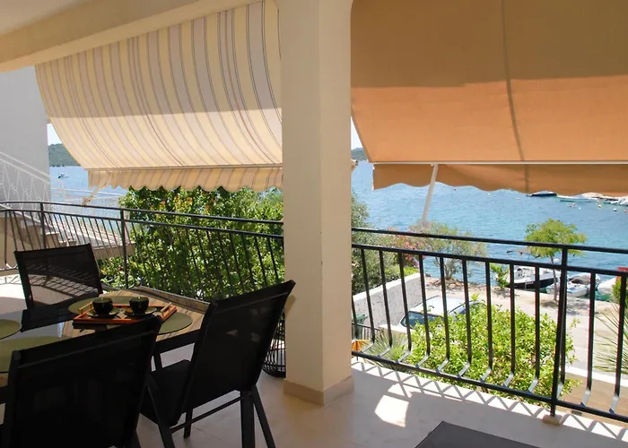 Beachfront Nikol * Zaboric